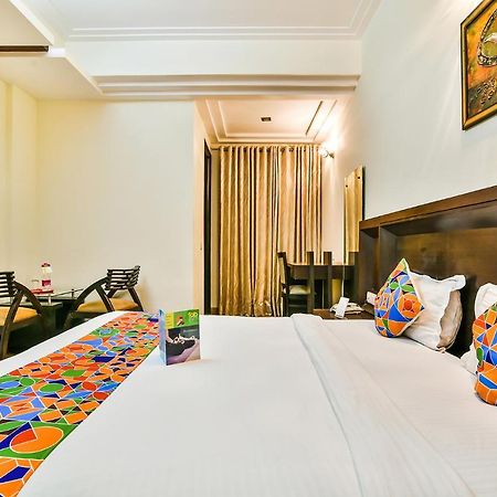 Fabhotel Oasis Dlf Phase 3 Gurgaon Zewnętrze zdjęcie