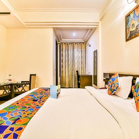 Fabhotel Oasis Dlf Phase 3 Gurgaon Zewnętrze zdjęcie