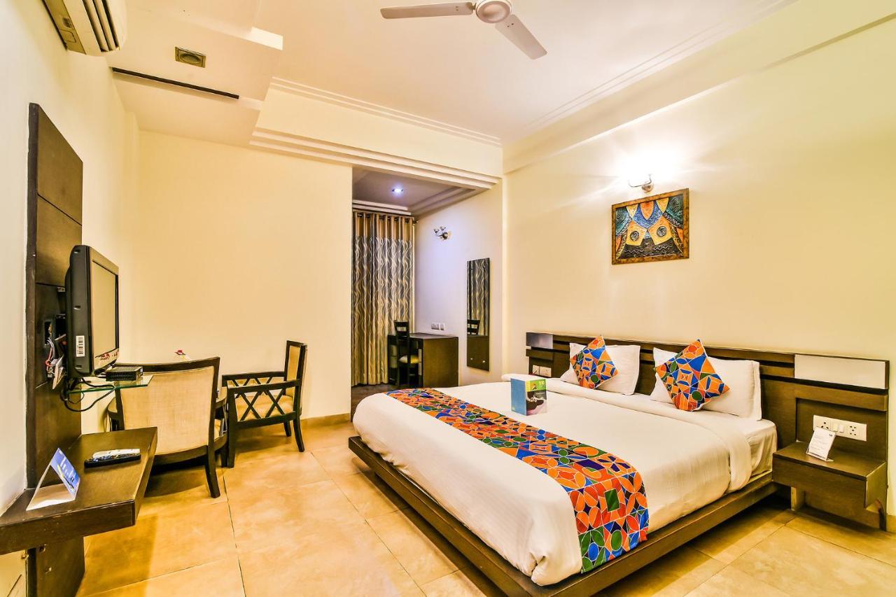 Fabhotel Oasis Dlf Phase 3 Gurgaon Zewnętrze zdjęcie